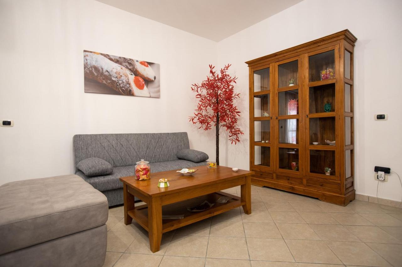 La Casa Di Nana' Locazione Turistica Appartement Palermo Buitenkant foto